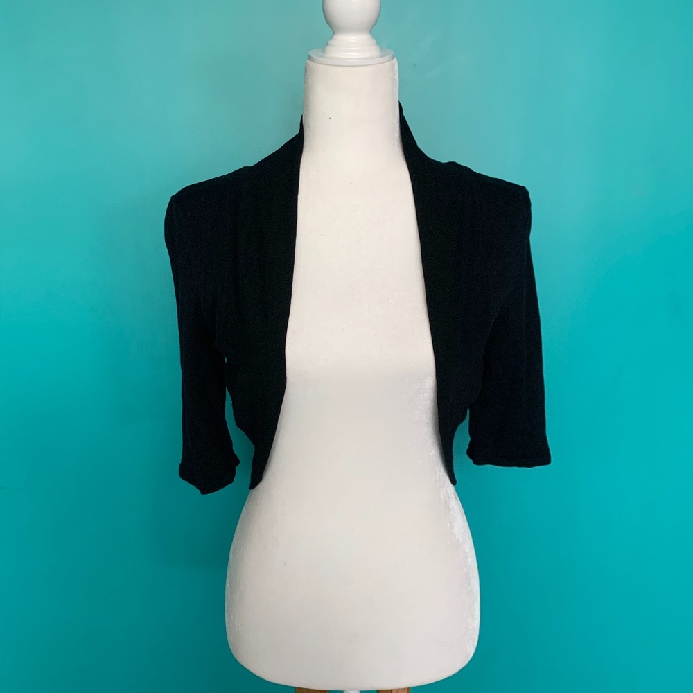 White House Black Market Cropped black Shrug